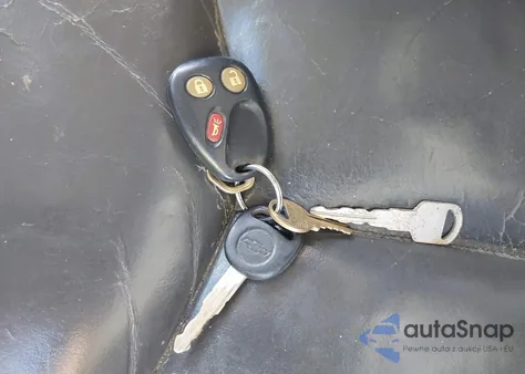 2003 Chevrolet Silverado 1500 Ss z USA, uszkodzony, nr VIN 2GCEK19N031375609